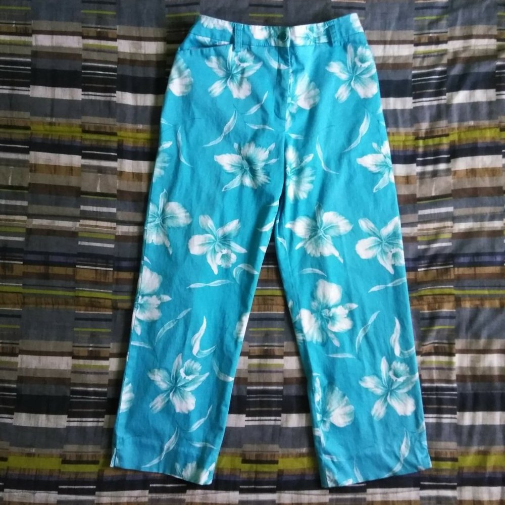 Jones New York Capris - Picture 2 of 9